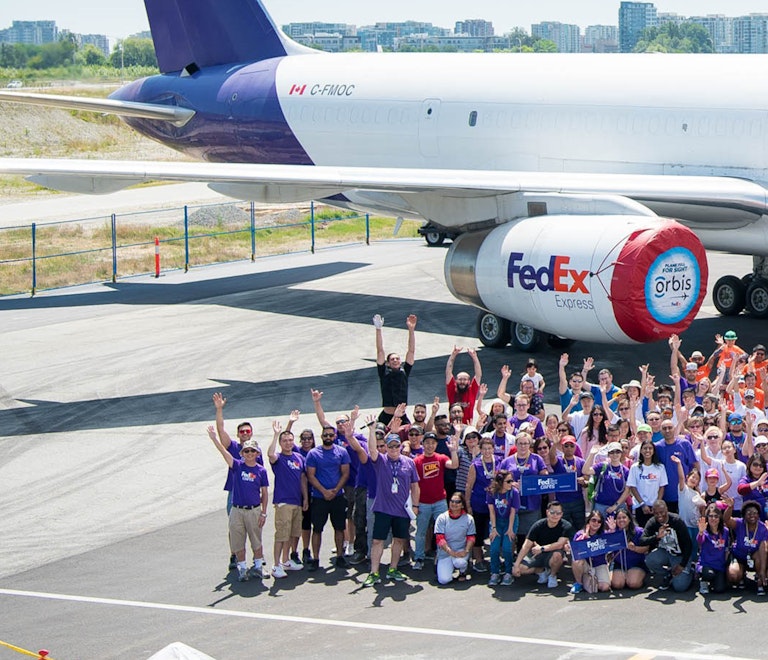 Group of teams at the 2018 Plane Pull for Sight in Vancouver